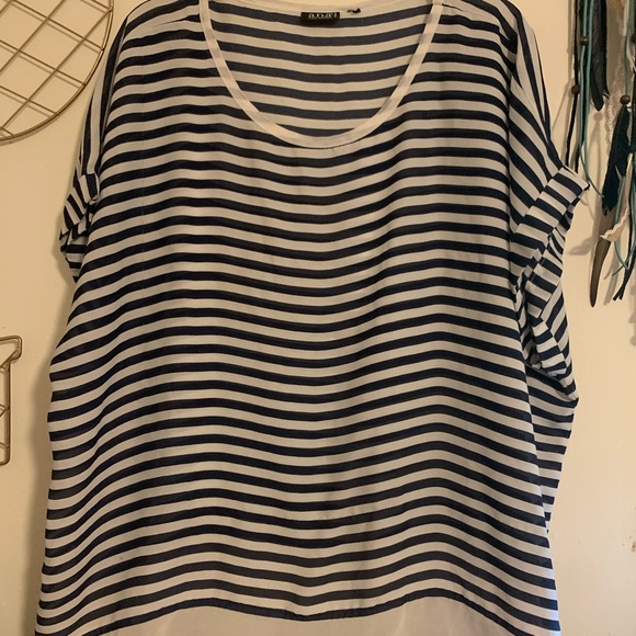 Stripped Blouse. - Picture 1 of 3